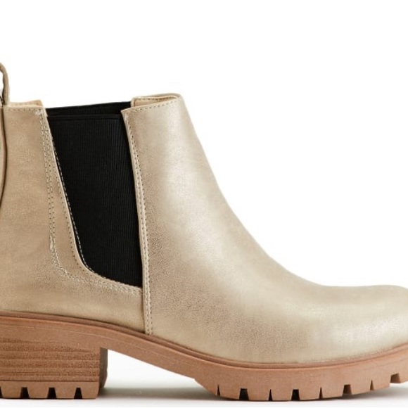 New Womens Sz 9 Seven7 light gold Chelsea slip on business casual boots - Picture 3 of 14